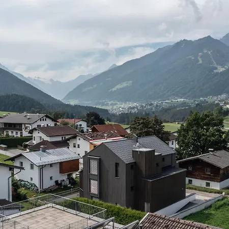 High-quality Maisonette Flat With Roof Terrace *