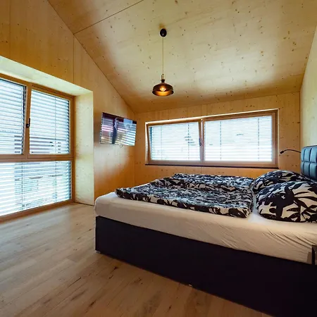 Apartment High-quality Maisonette Flat With Roof Terrace Mieders